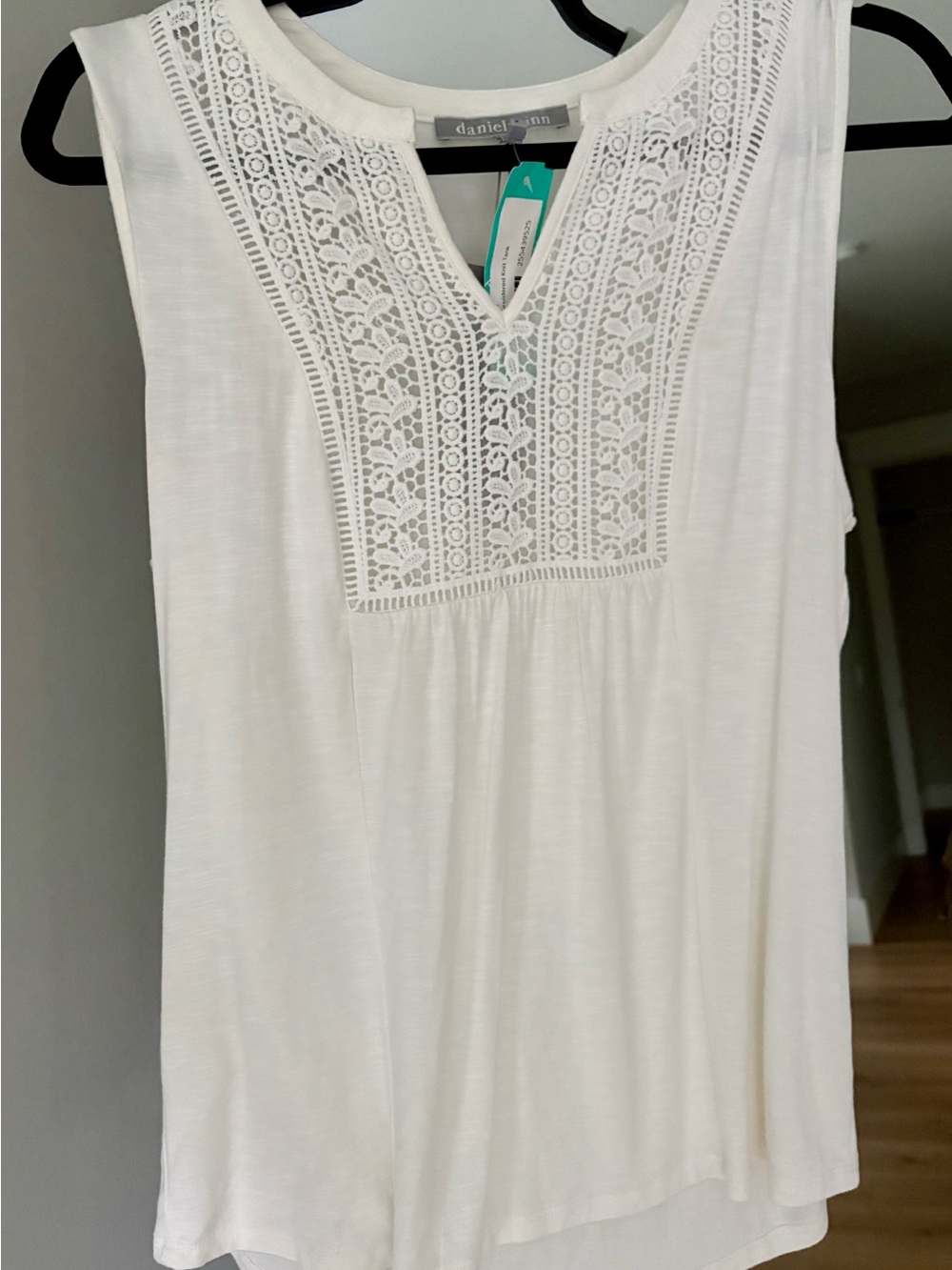 Daniel Rainn White Crochet-Inset Sleeveless shirt